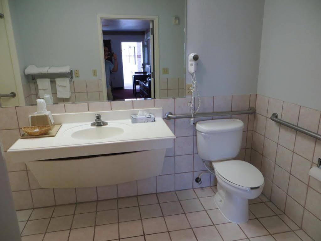 Executive Inn & Suites West Columbia Ngoại thất bức ảnh