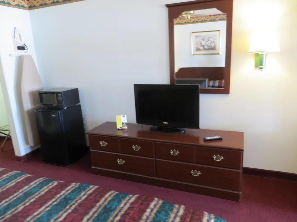Executive Inn & Suites West Columbia Ngoại thất bức ảnh